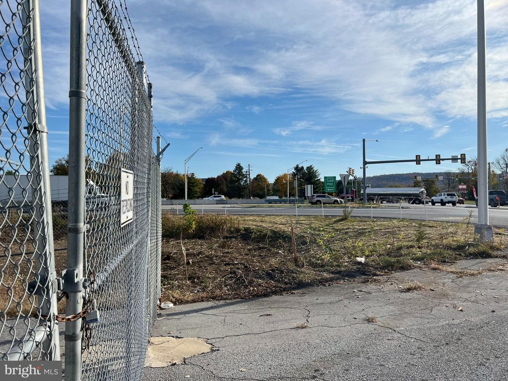 Photo of 0 S Eisenhower Boulevard, MIDDLETOWN, PA 17057 (MLS # PADA2039254)