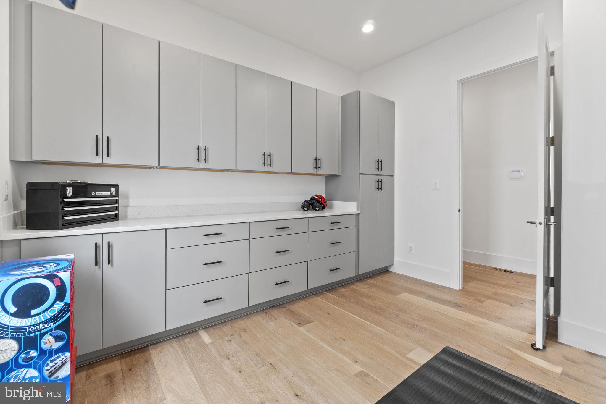 RETREAT AT MCLEAN AND MEHR FARM - Residential