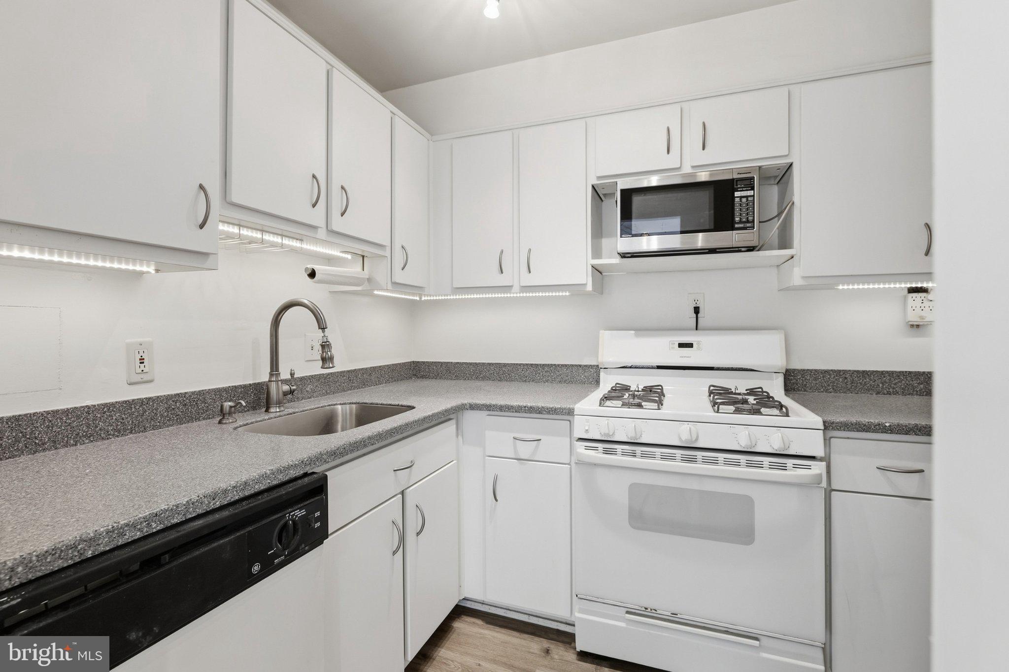 5410 CONNECTICUT AVENUE NW 208