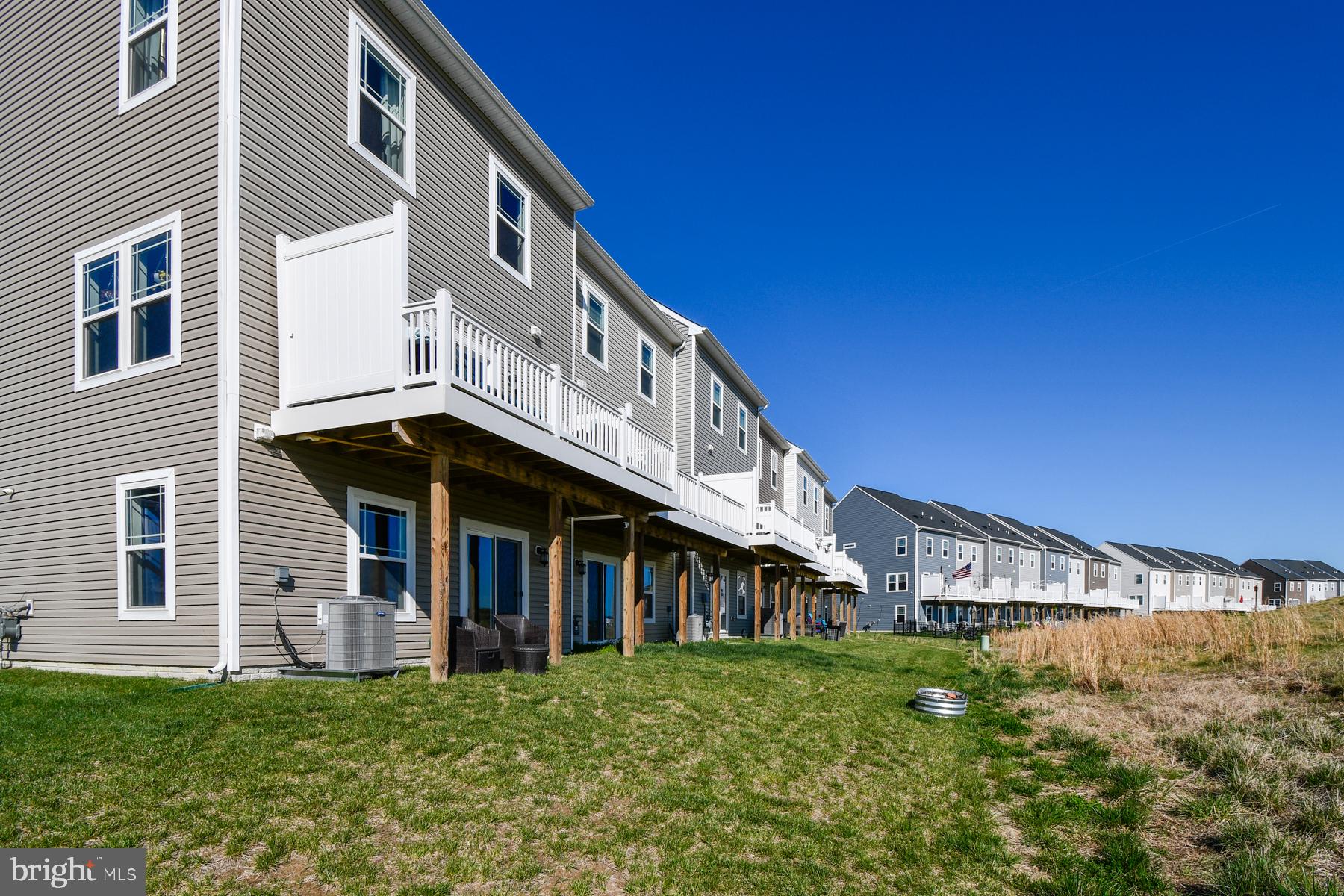 PLANTATION LAKES - Residential