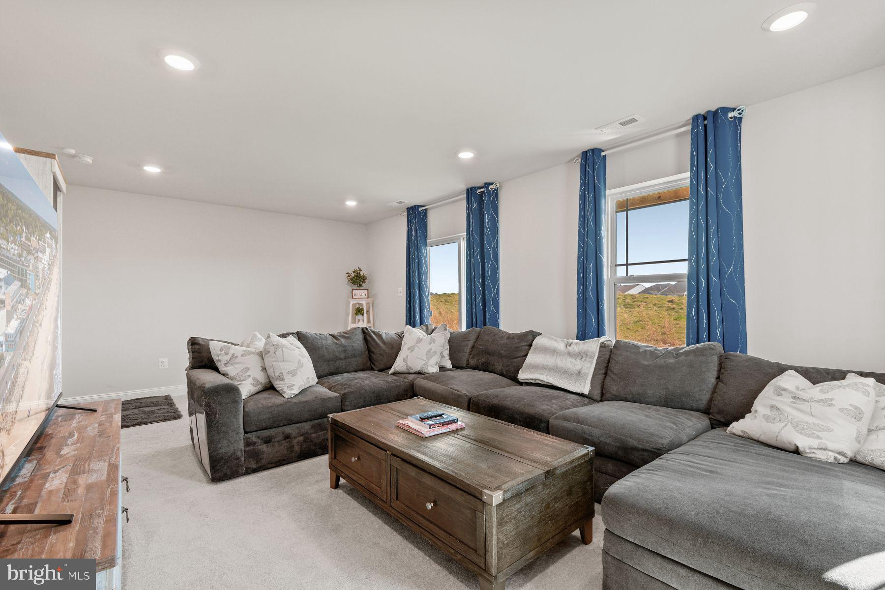 PLANTATION LAKES - Residential