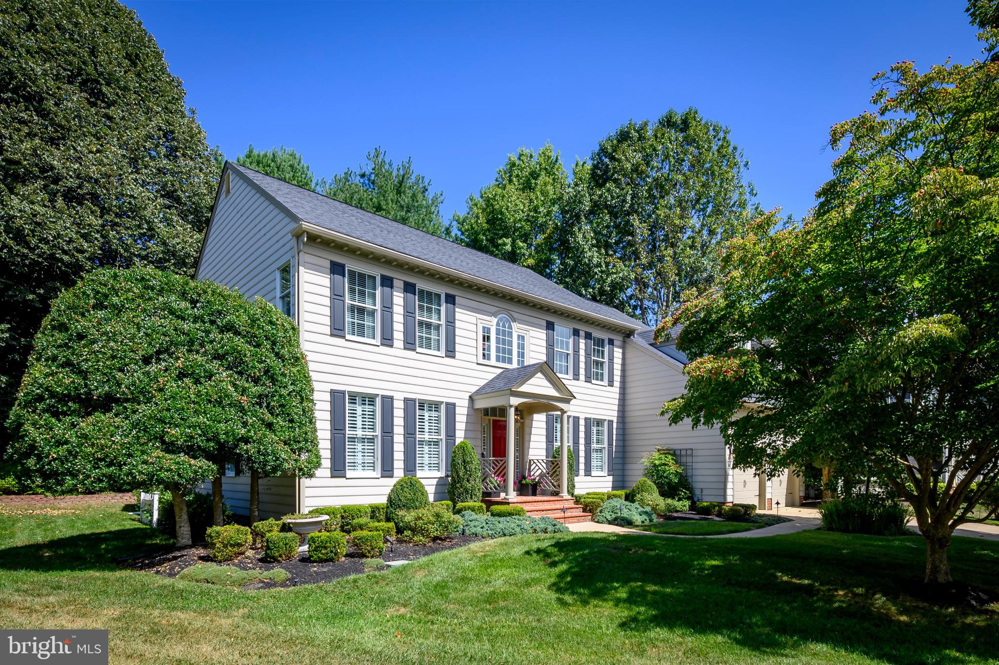 5138 NORTHERN FENCES LANE
