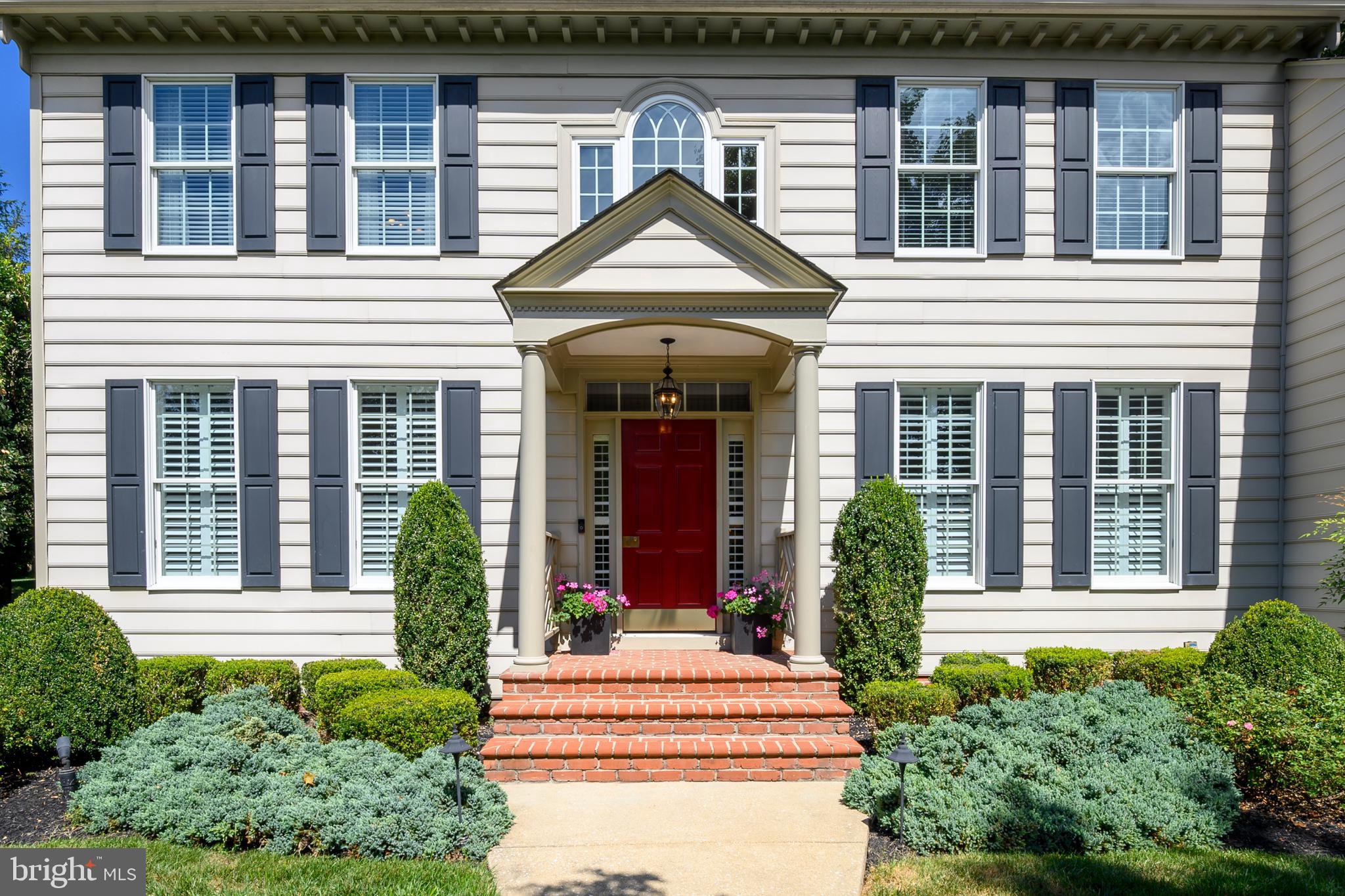 5138 NORTHERN FENCES LANE