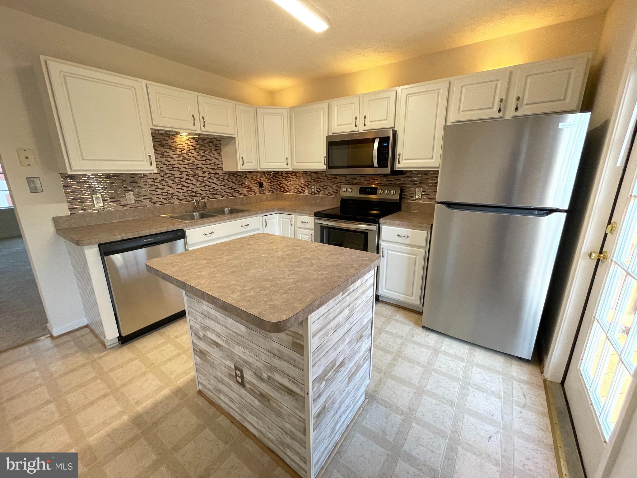 CHARLESTOWN COMMONS - Residential