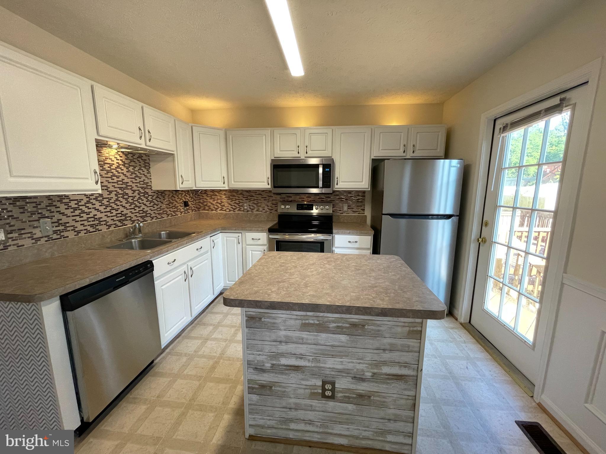 CHARLESTOWN COMMONS - Residential