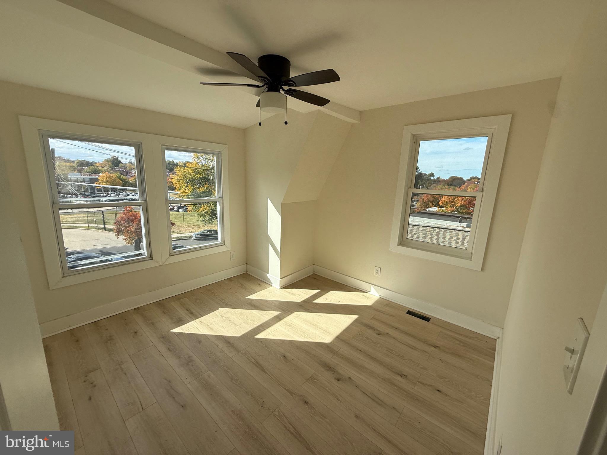 5614 BLAINE STREET NE