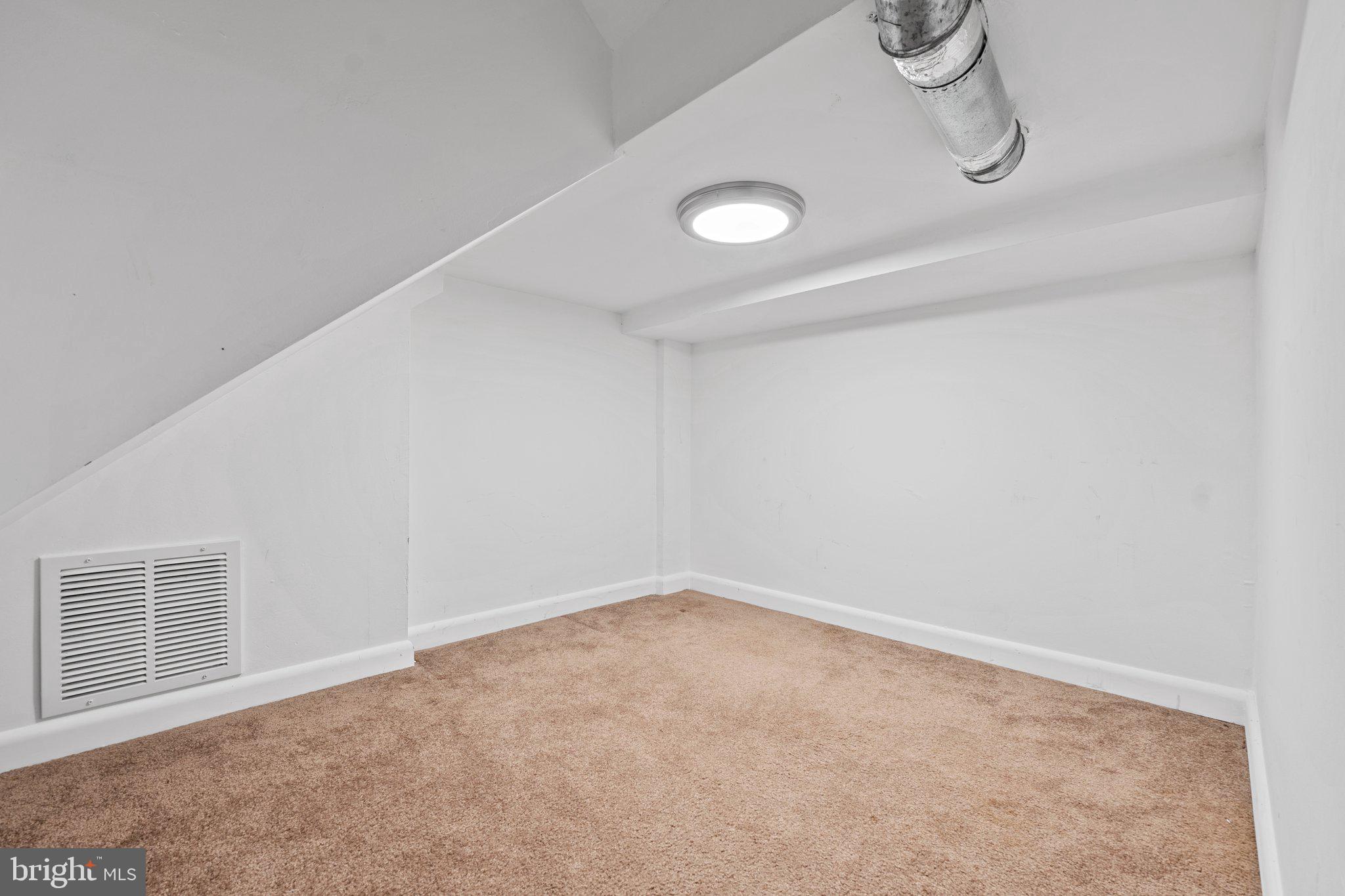 WILDWOOD MANOR - Residential Lease