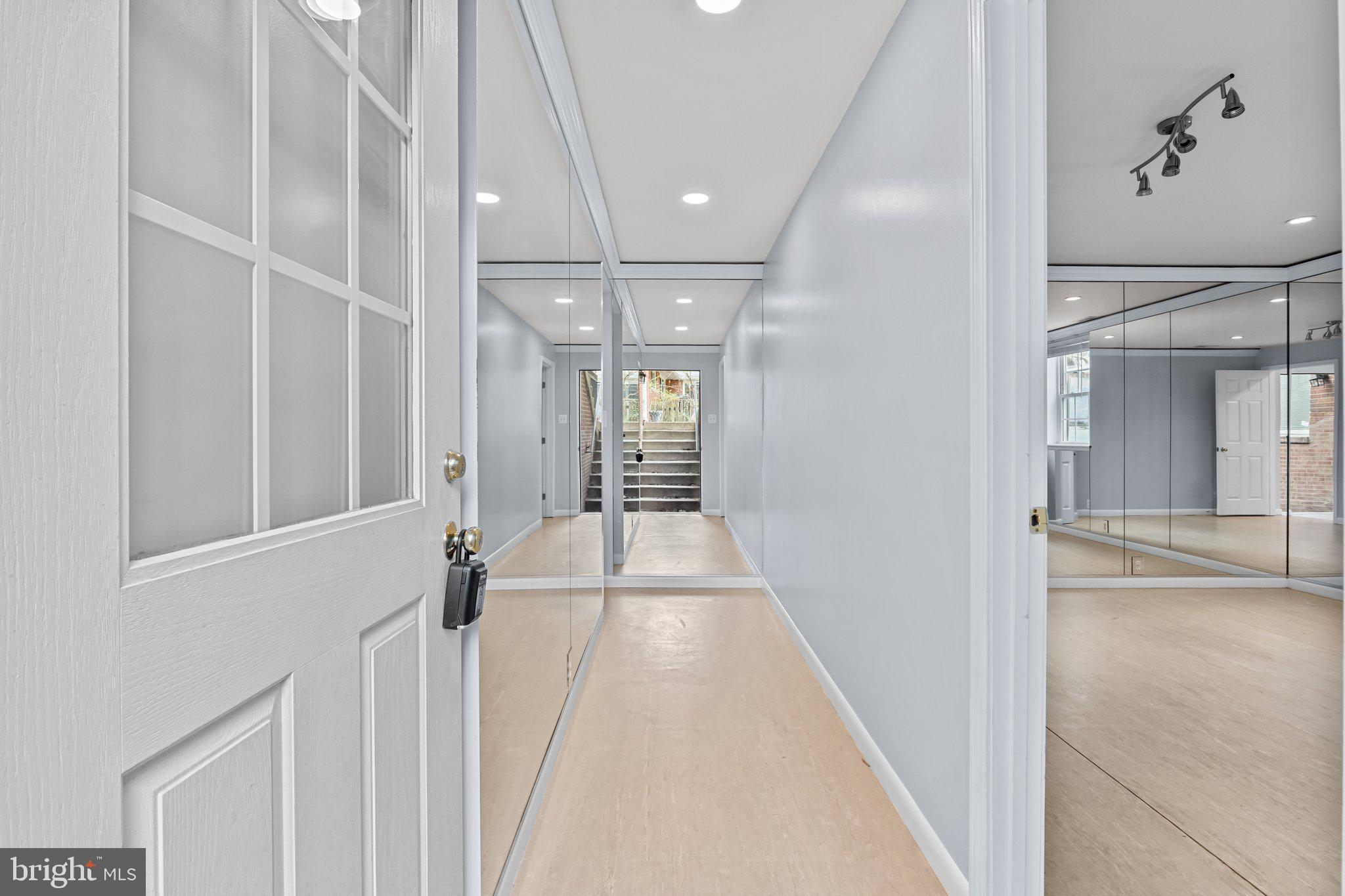 WILDWOOD MANOR - Residential Lease