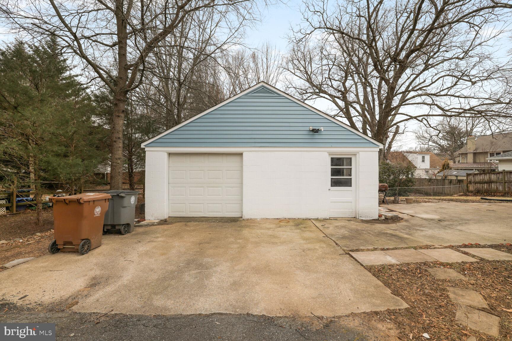 530 W MONTGOMERY AVENUE