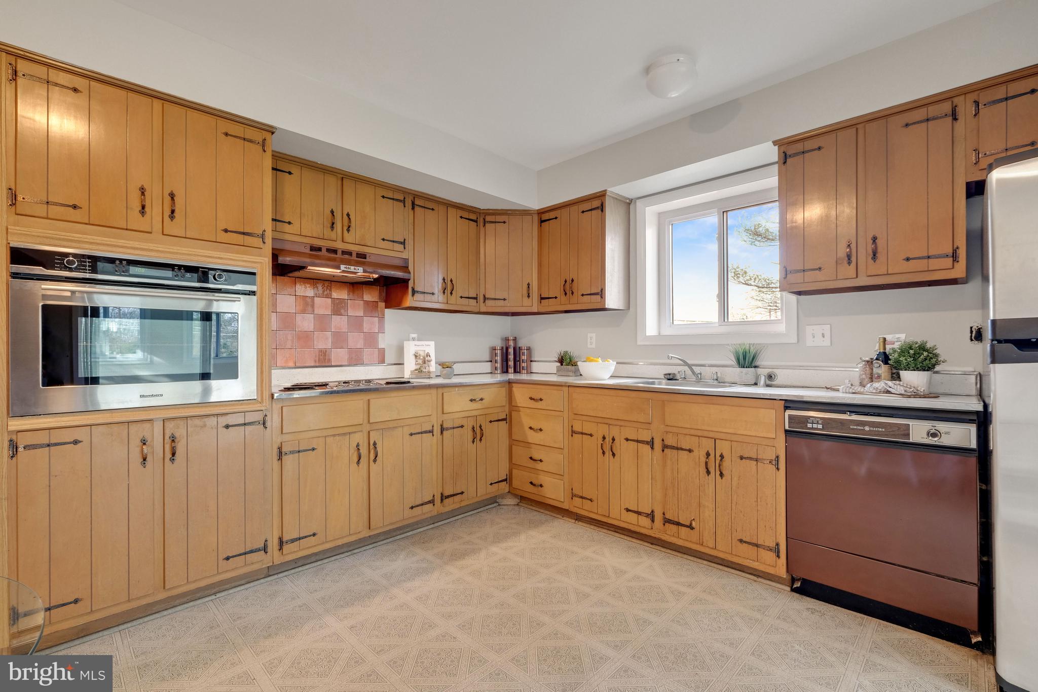 REGENCY ESTATES - Residential