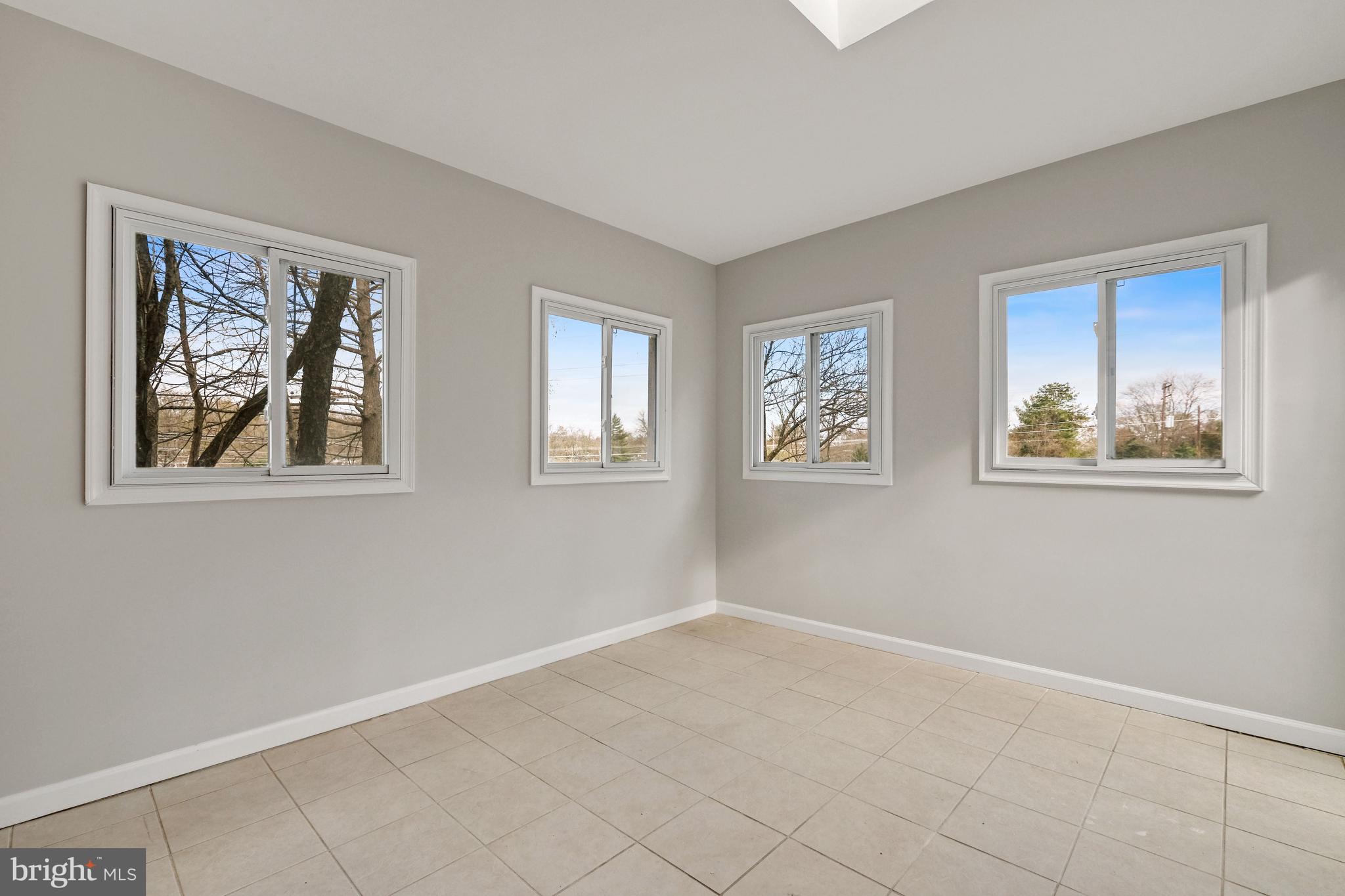 REGENCY ESTATES - Residential