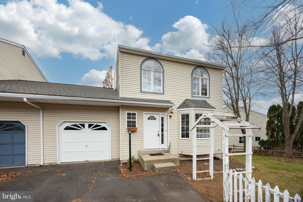 Photo of 405 Navajo Drive, ROYERSFORD, PA 19468 (MLS # PAMC2161896)