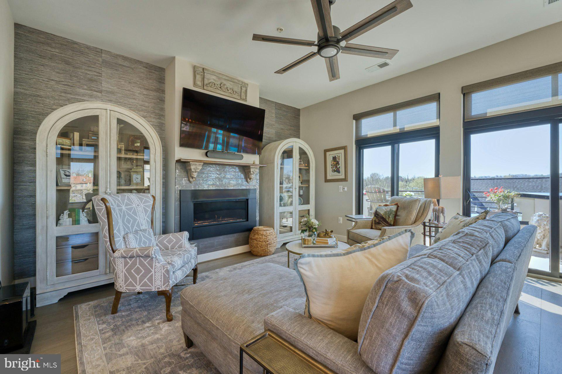 KING STREET STATION CONDO - Residential