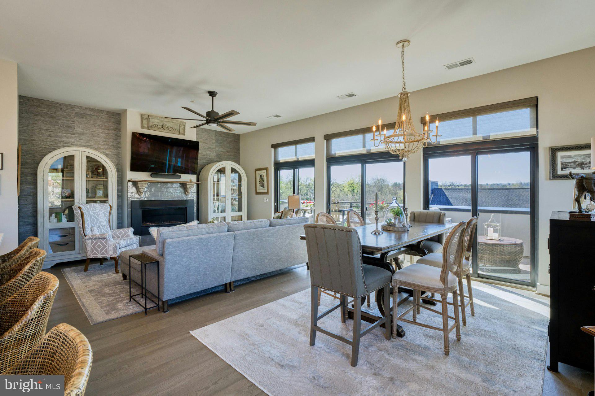 KING STREET STATION CONDO - Residential