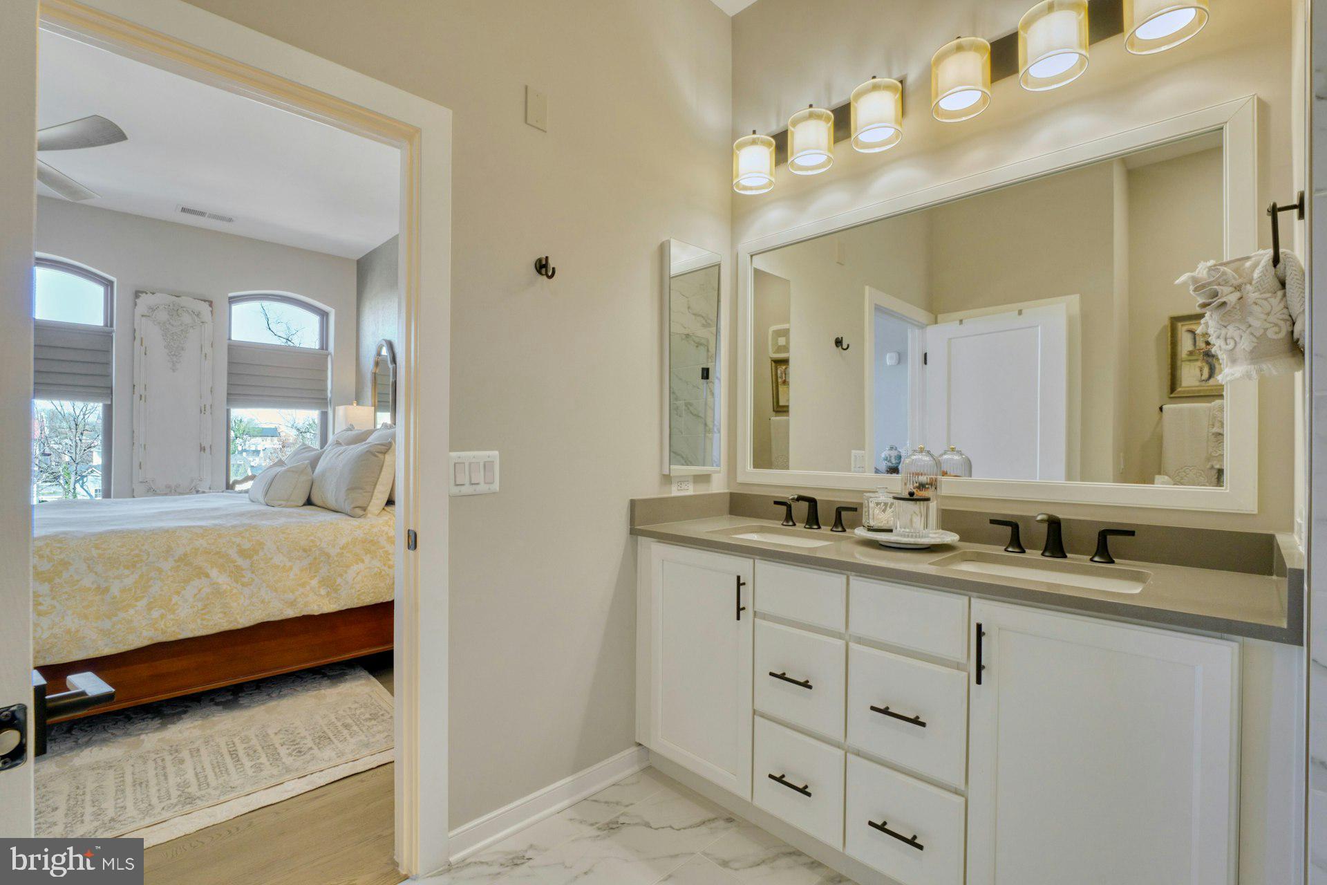 KING STREET STATION CONDO - Residential