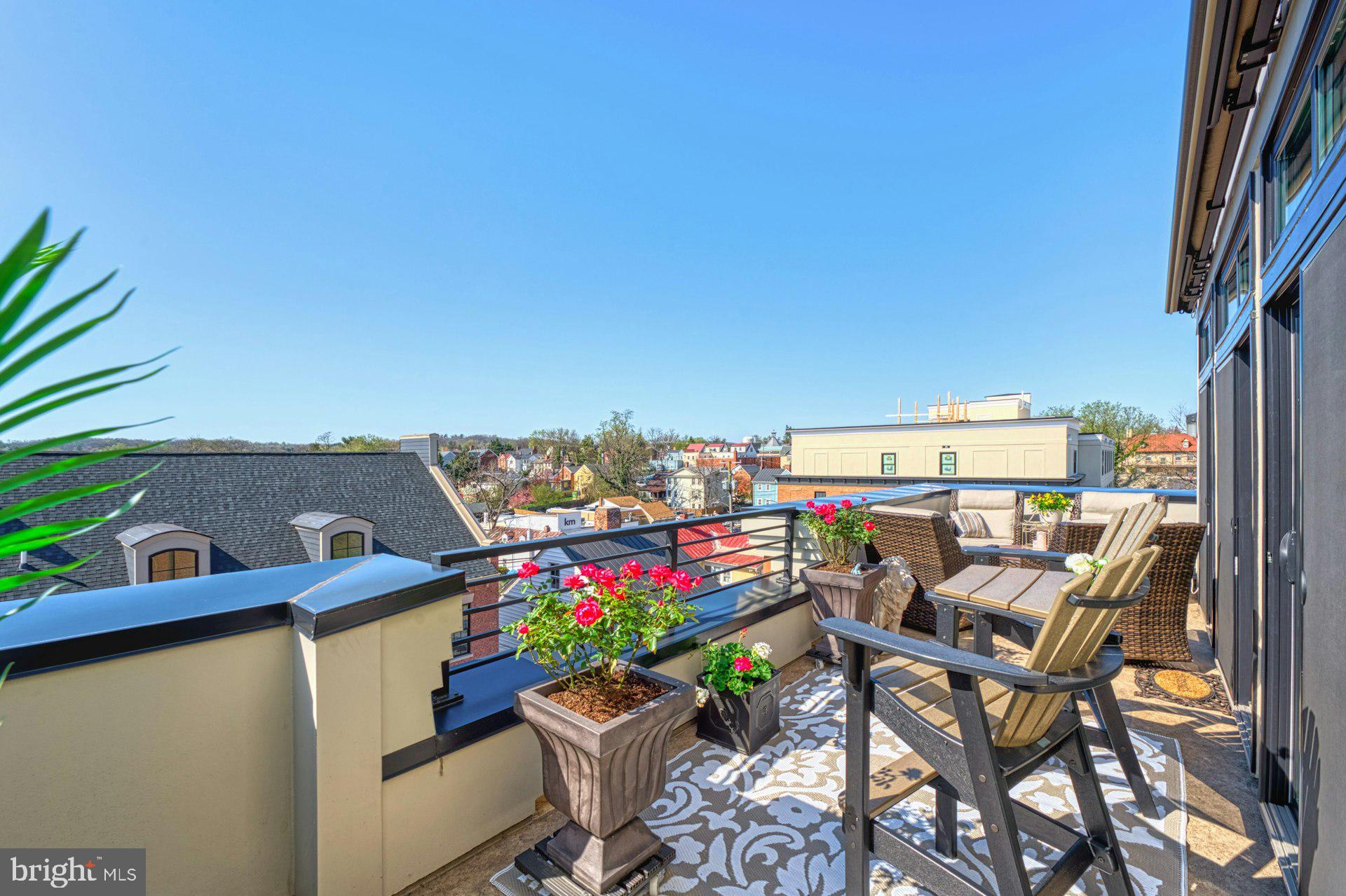 KING STREET STATION CONDO - Residential