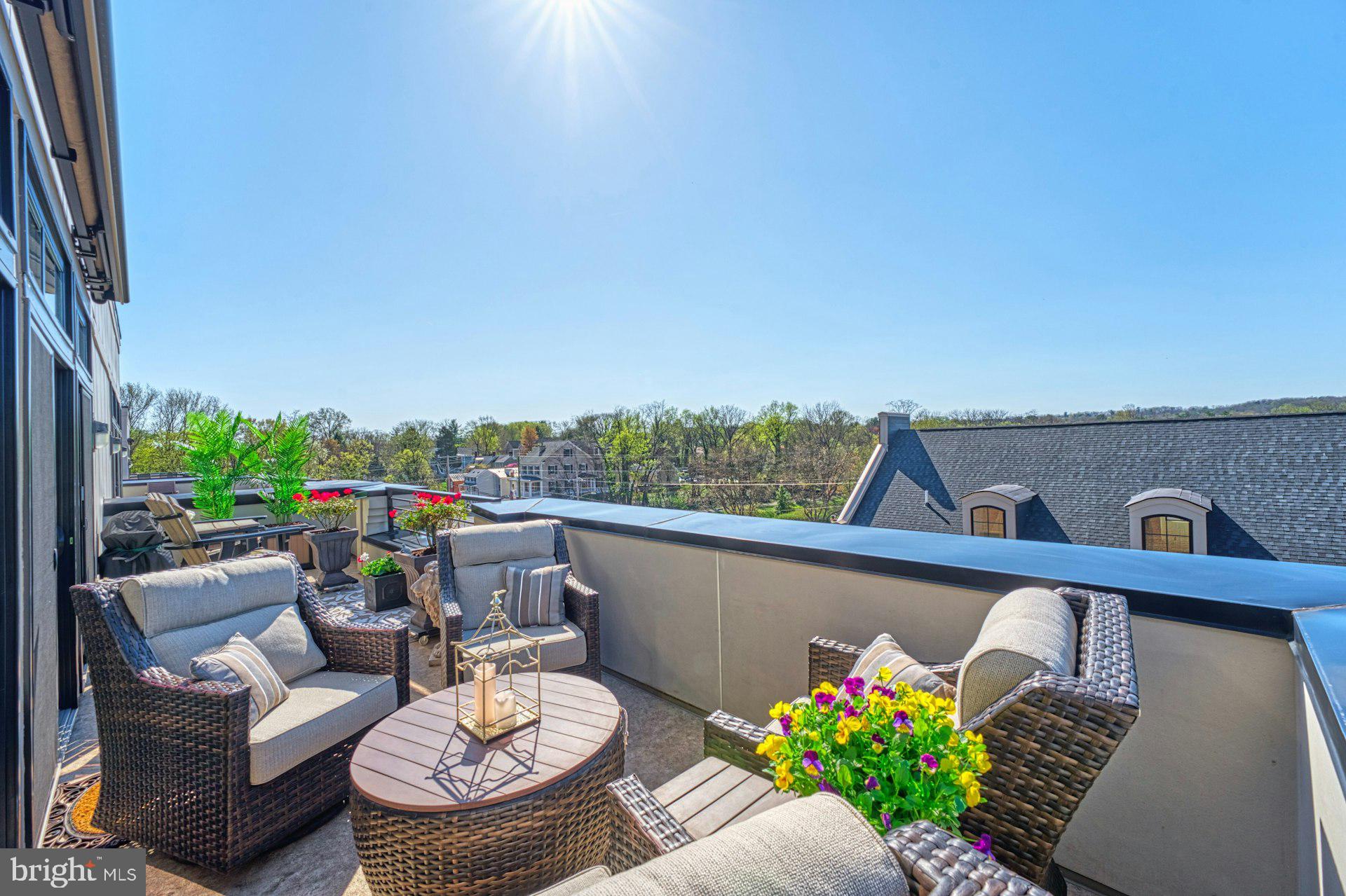 KING STREET STATION CONDO - Residential