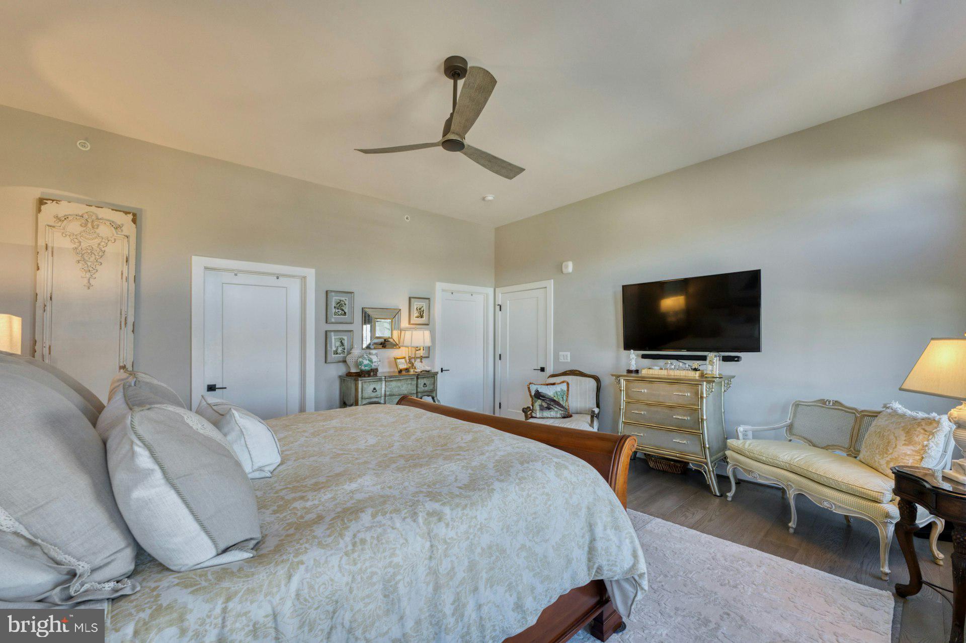 KING STREET STATION CONDO - Residential