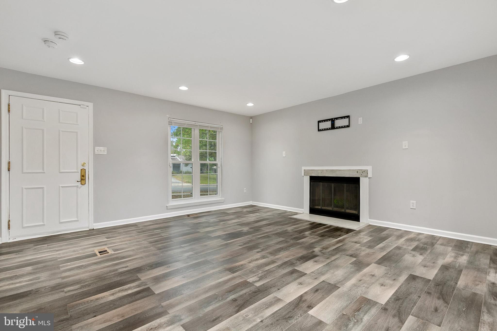 LAKE VILLAGE MANOR - Residential