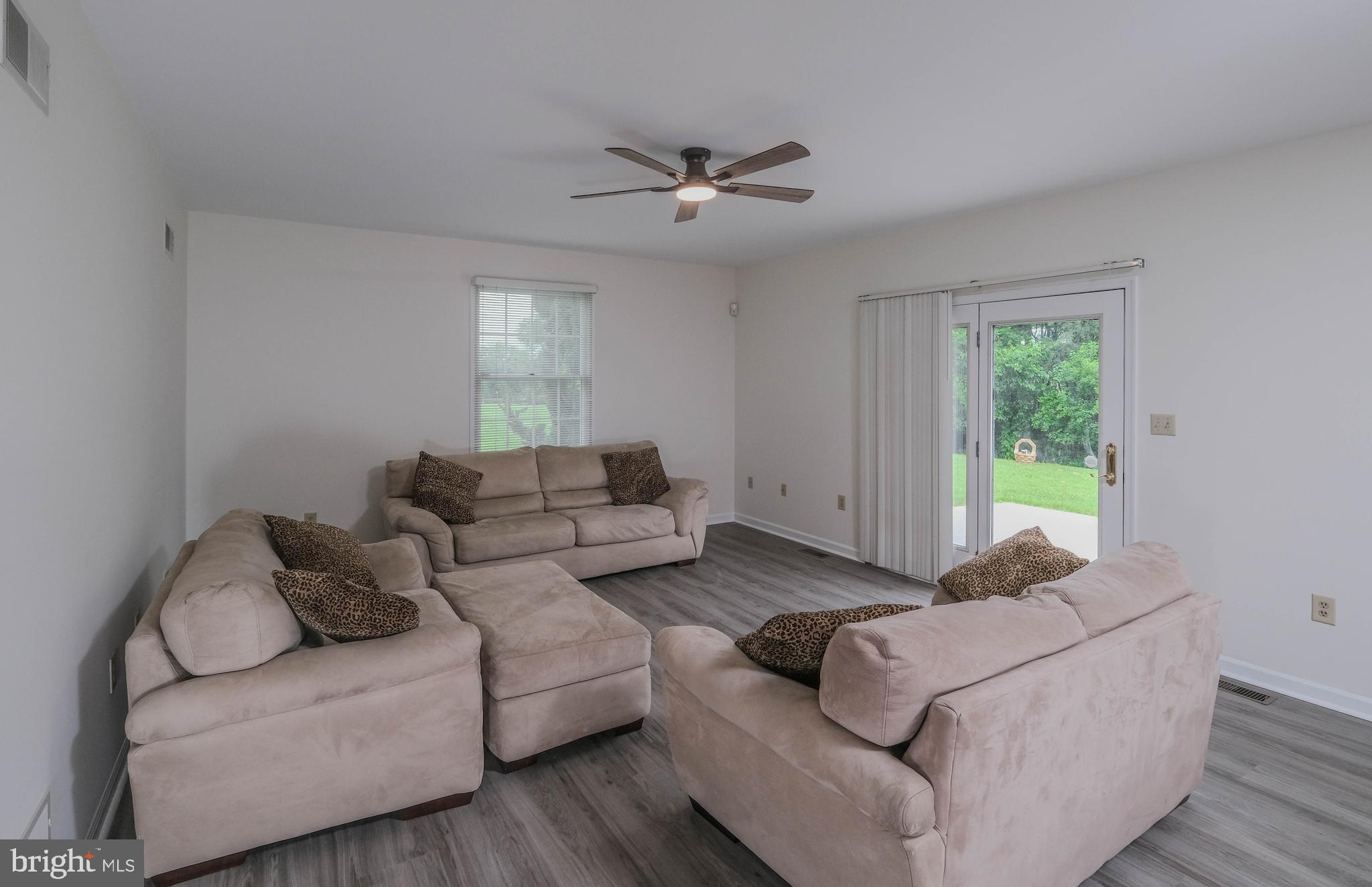 SPRING MILLS FARM - Residential