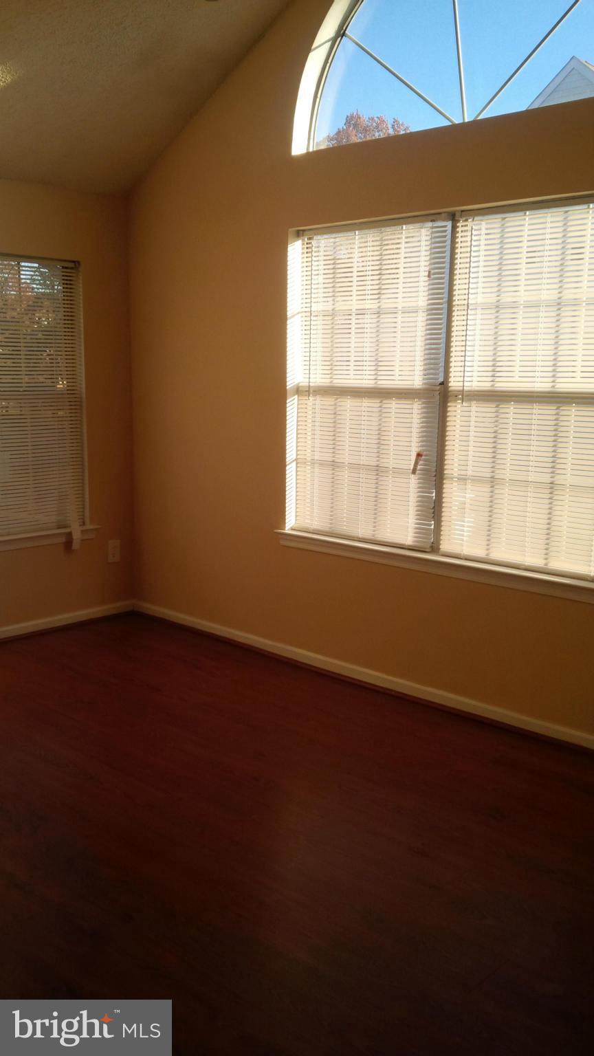 VISTAS AT LAUREL LAKES - Residential Lease