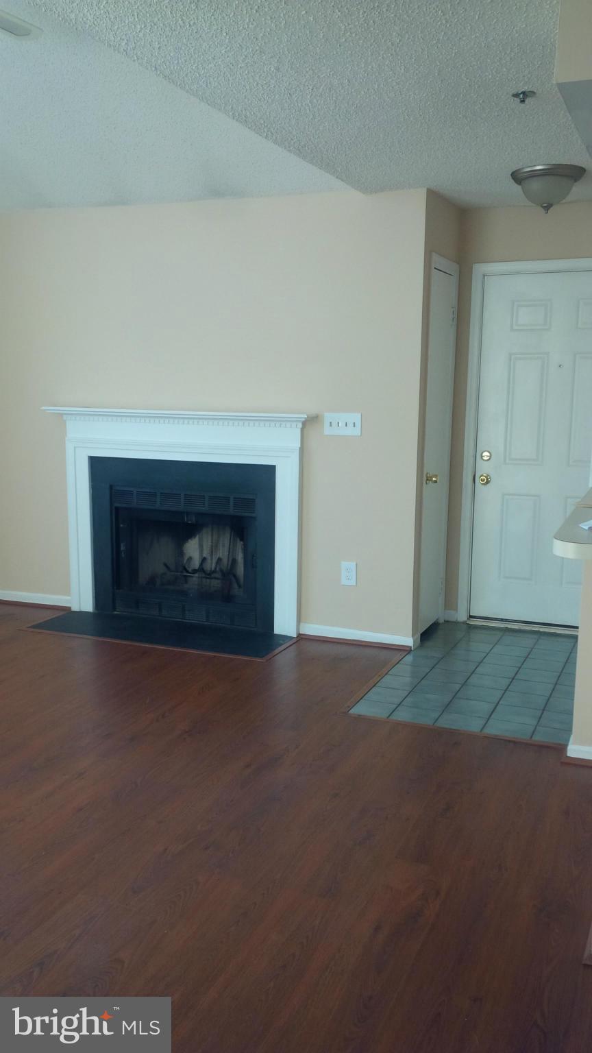 VISTAS AT LAUREL LAKES - Residential Lease