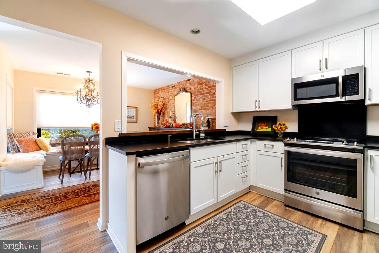 SHEARWATER - Residential Lease