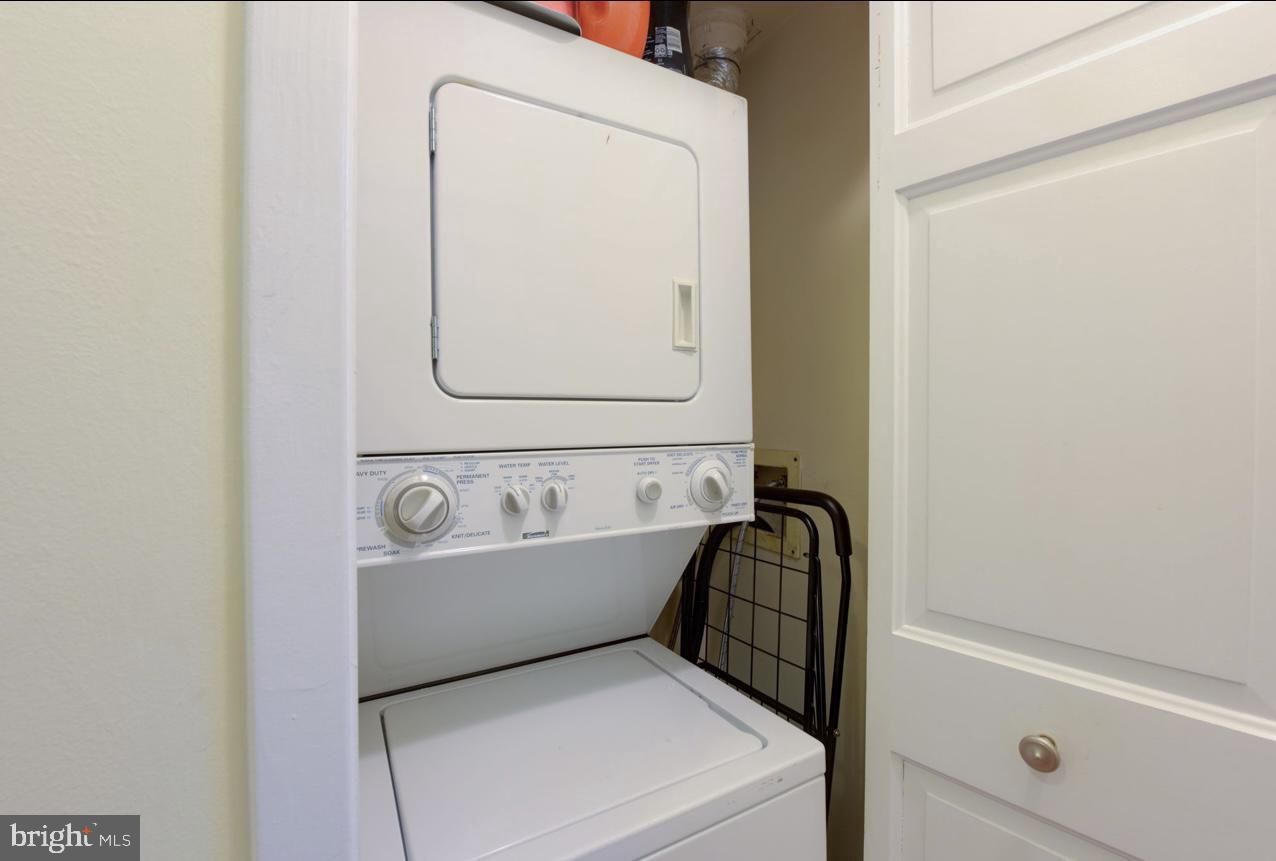 SKYLINE SQUARE CONDO - Residential