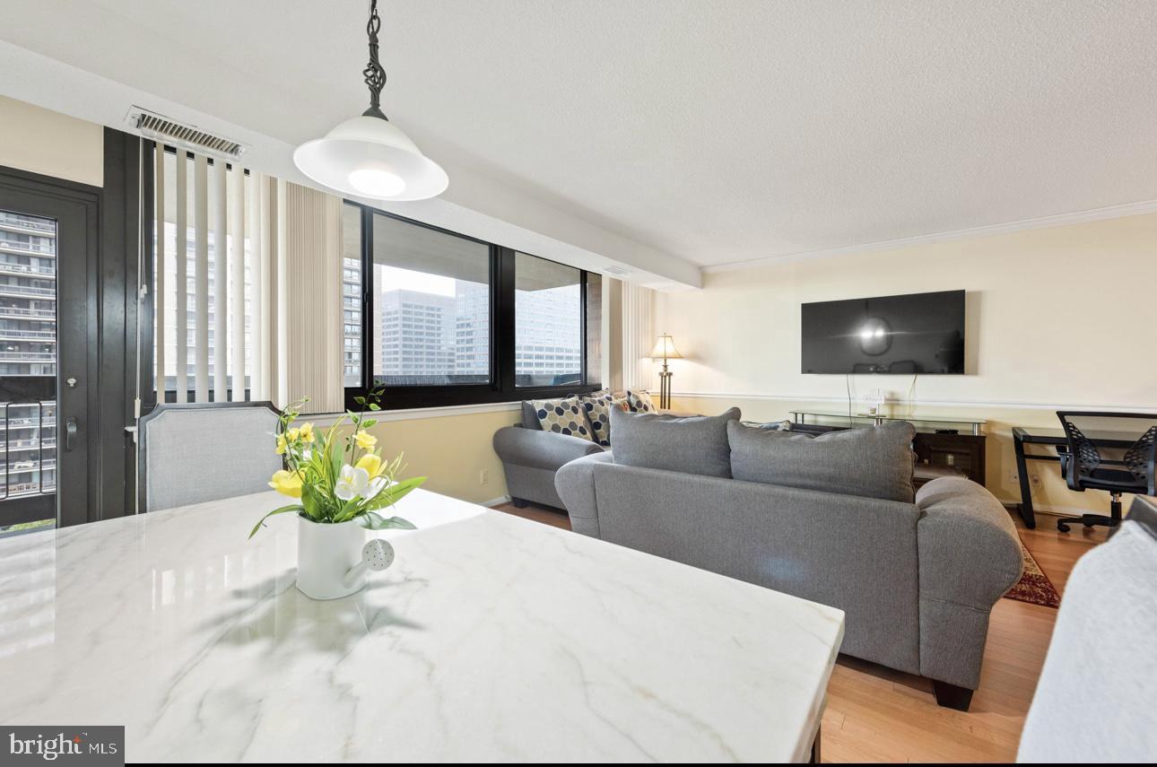 SKYLINE SQUARE CONDO - Residential