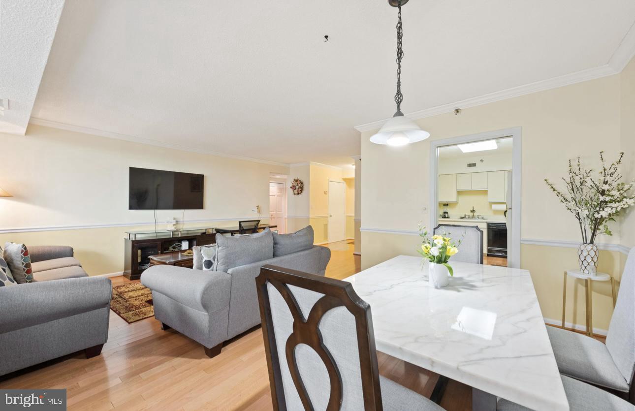 SKYLINE SQUARE CONDO - Residential