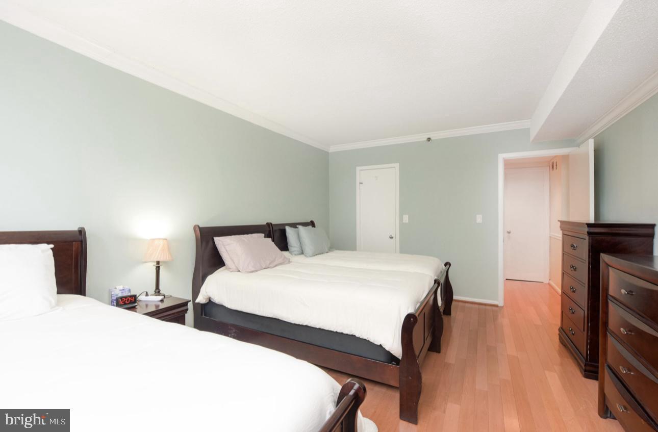 SKYLINE SQUARE CONDO - Residential