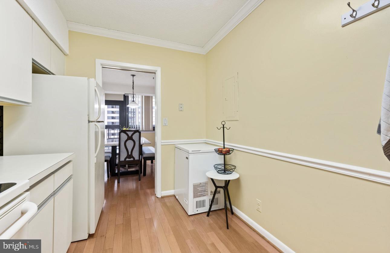 SKYLINE SQUARE CONDO - Residential