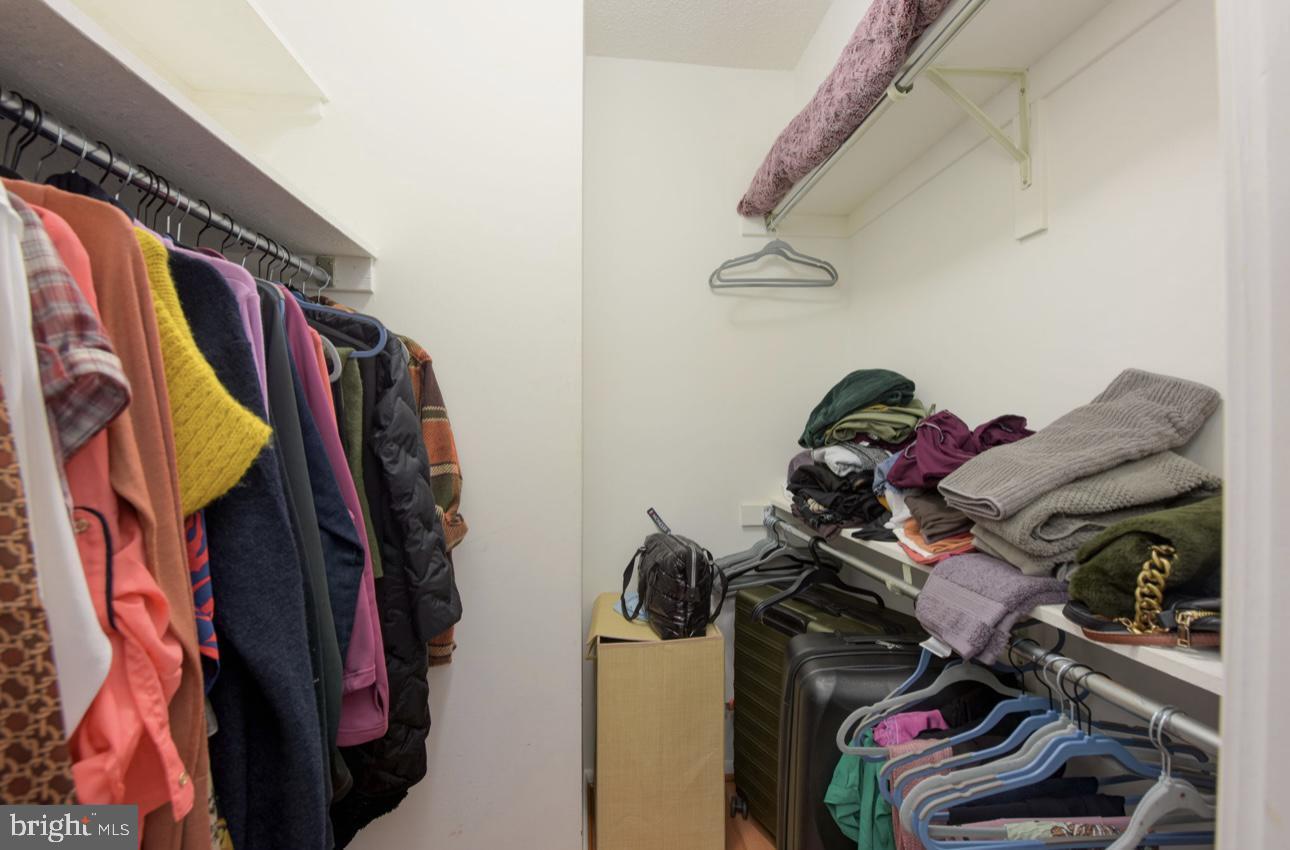 SKYLINE SQUARE CONDO - Residential