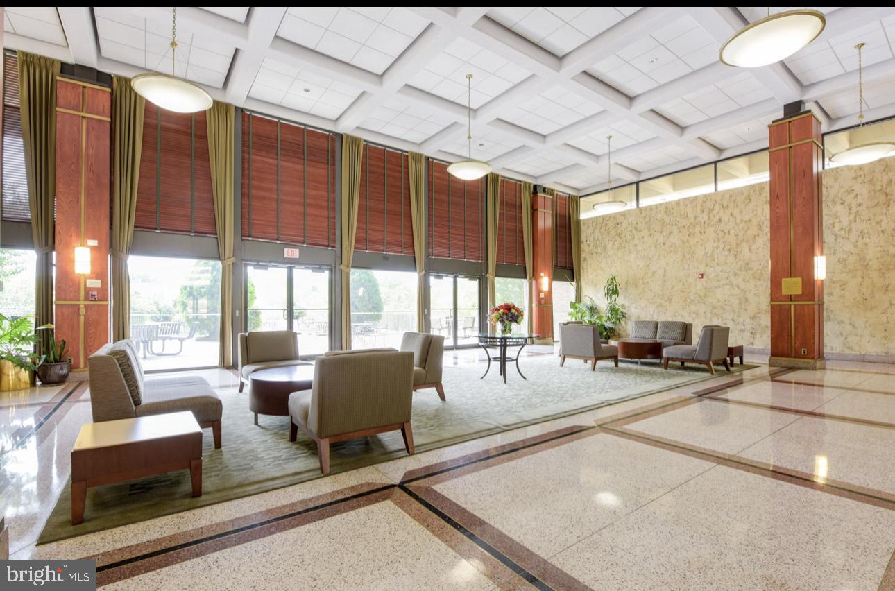 SKYLINE SQUARE CONDO - Residential