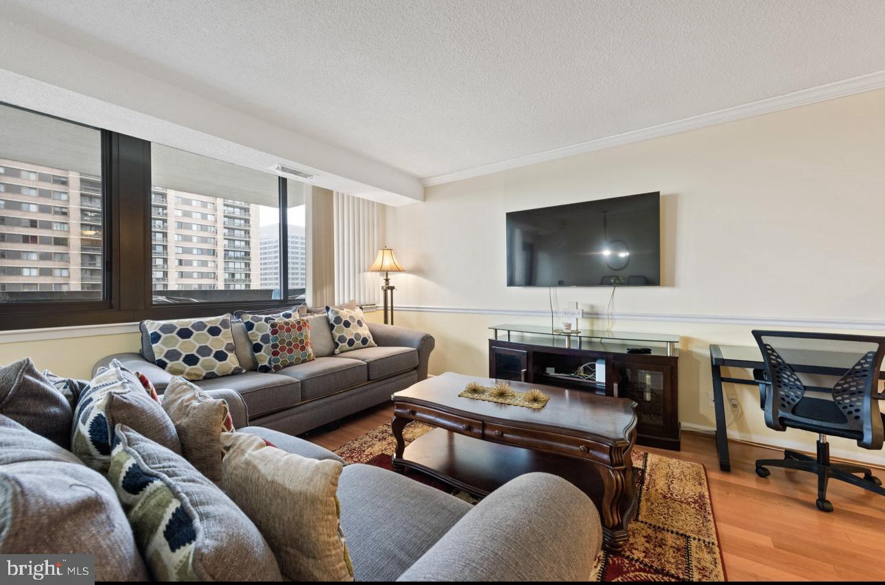 SKYLINE SQUARE CONDO - Residential