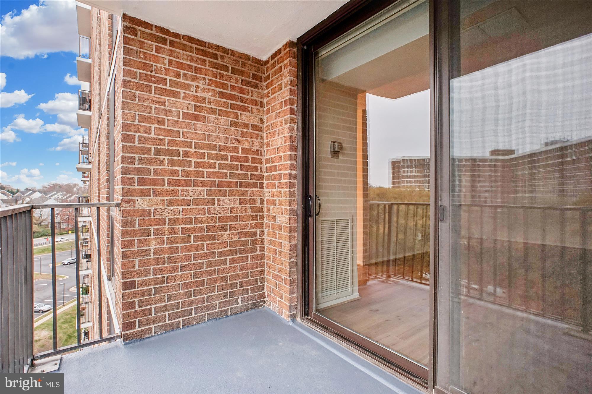 IDYLWOOD TOWERS CONDO - Residential Lease