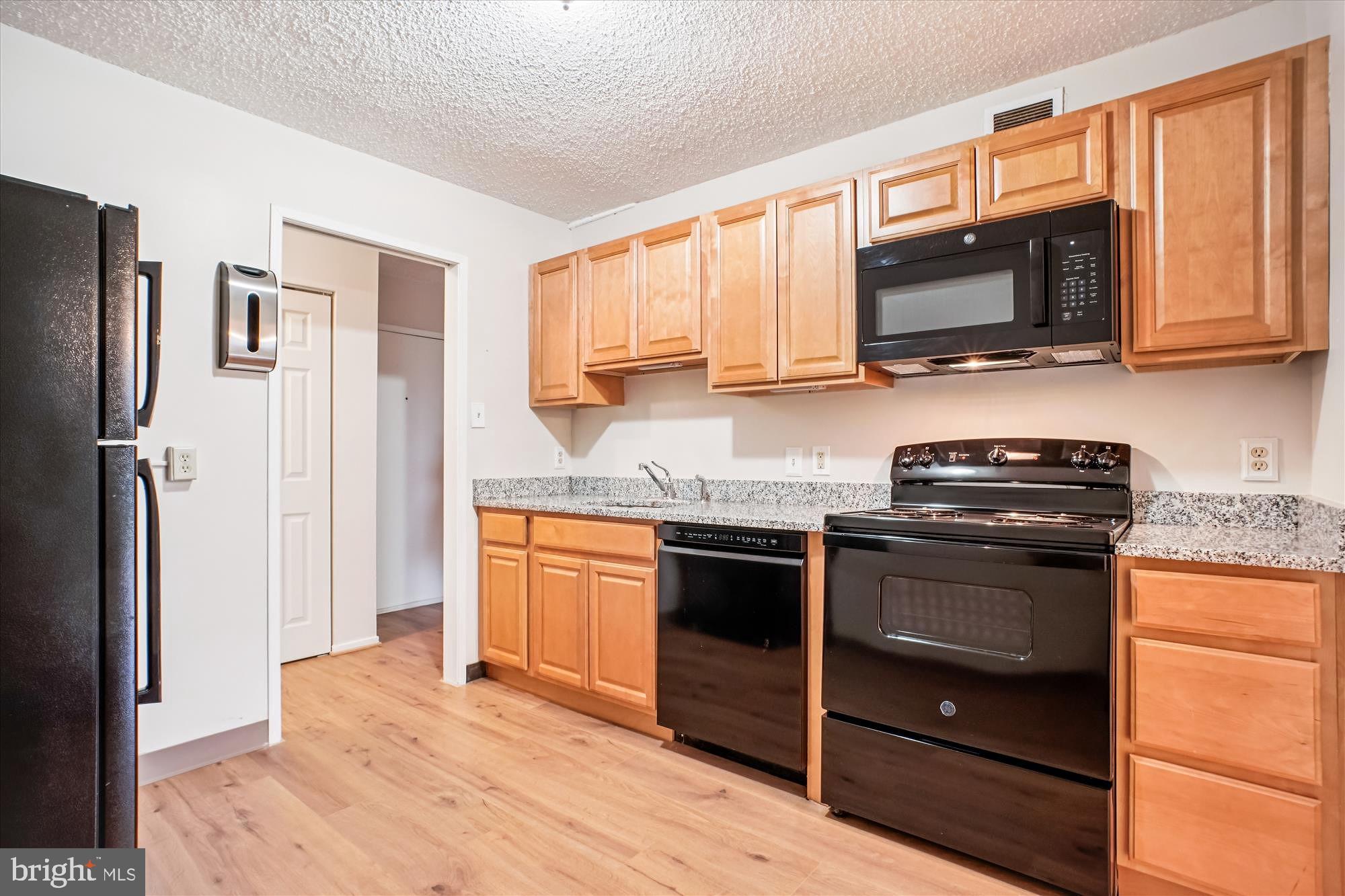 IDYLWOOD TOWERS CONDO - Residential Lease