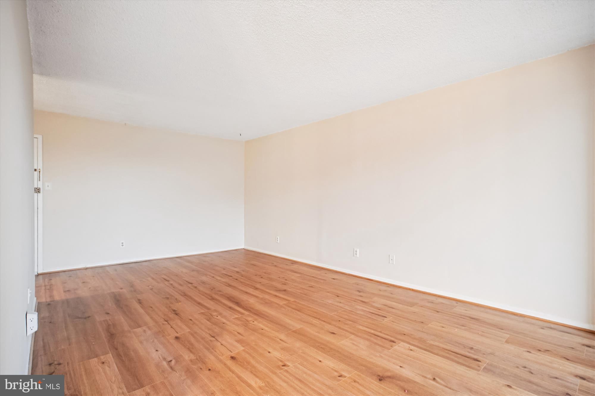 IDYLWOOD TOWERS CONDO - Residential Lease