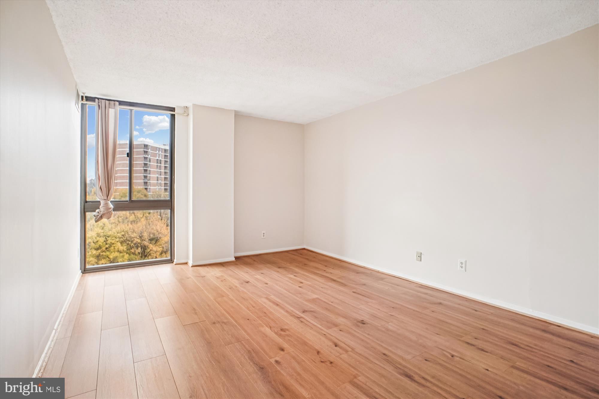 IDYLWOOD TOWERS CONDO - Residential Lease