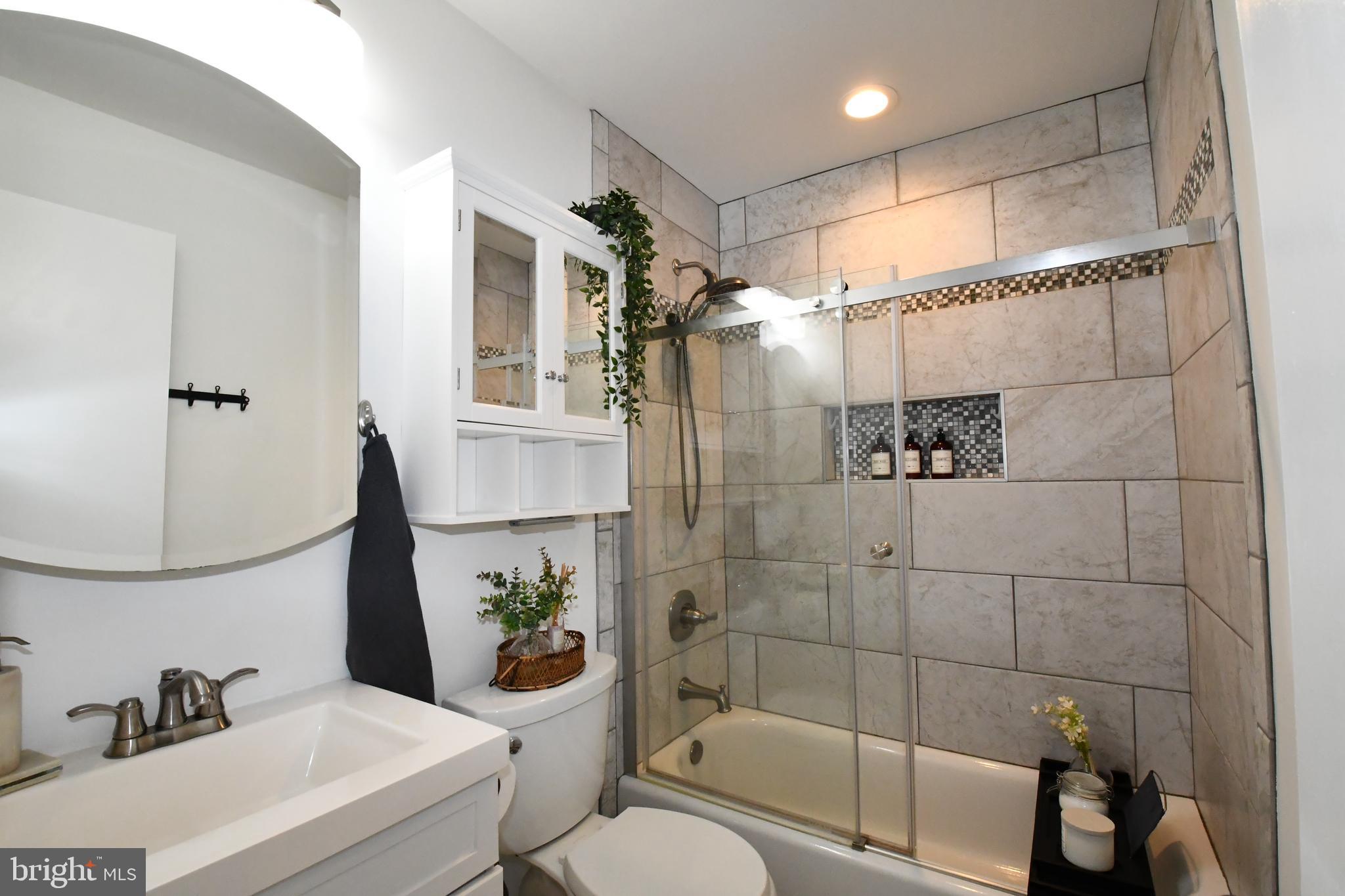 LAKE RIDGE - HARBOR - Residential Lease