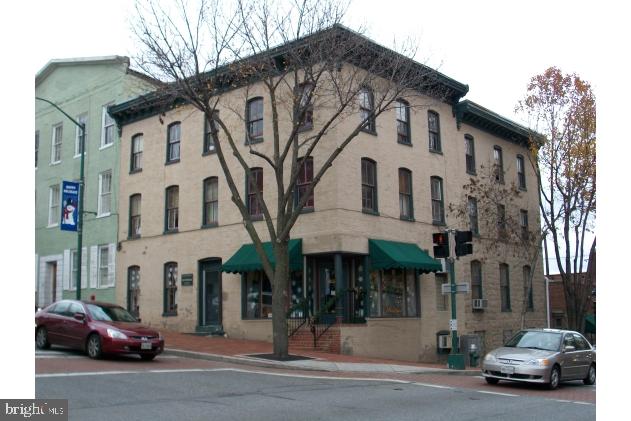 DOWNTOWN HAGERSTOWN - Residential Lease