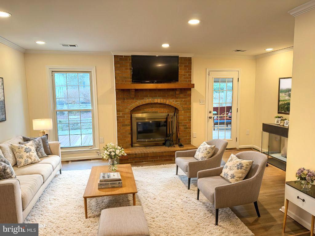 LAKE RIDGE - Residential