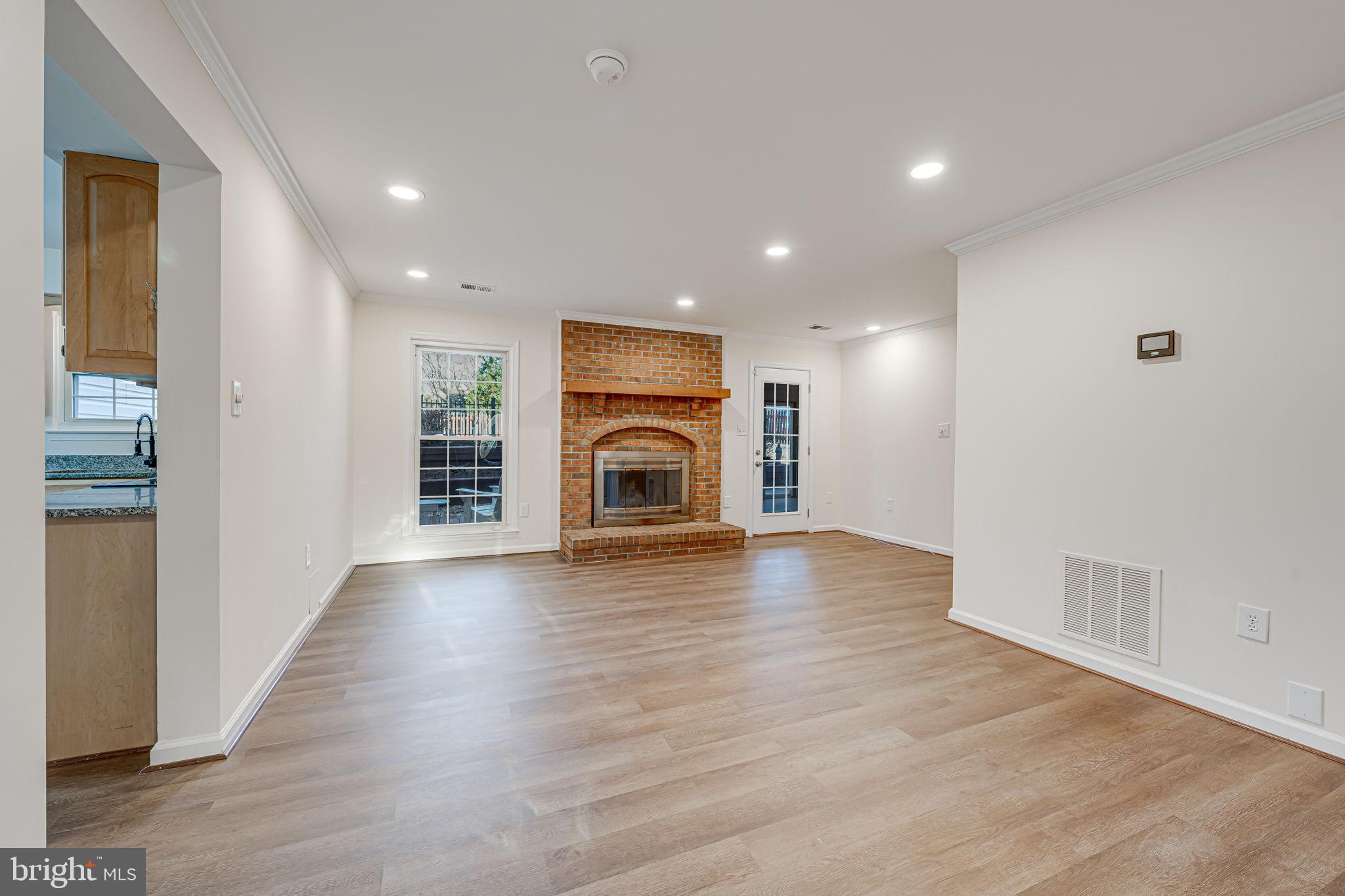 LAKE RIDGE - Residential