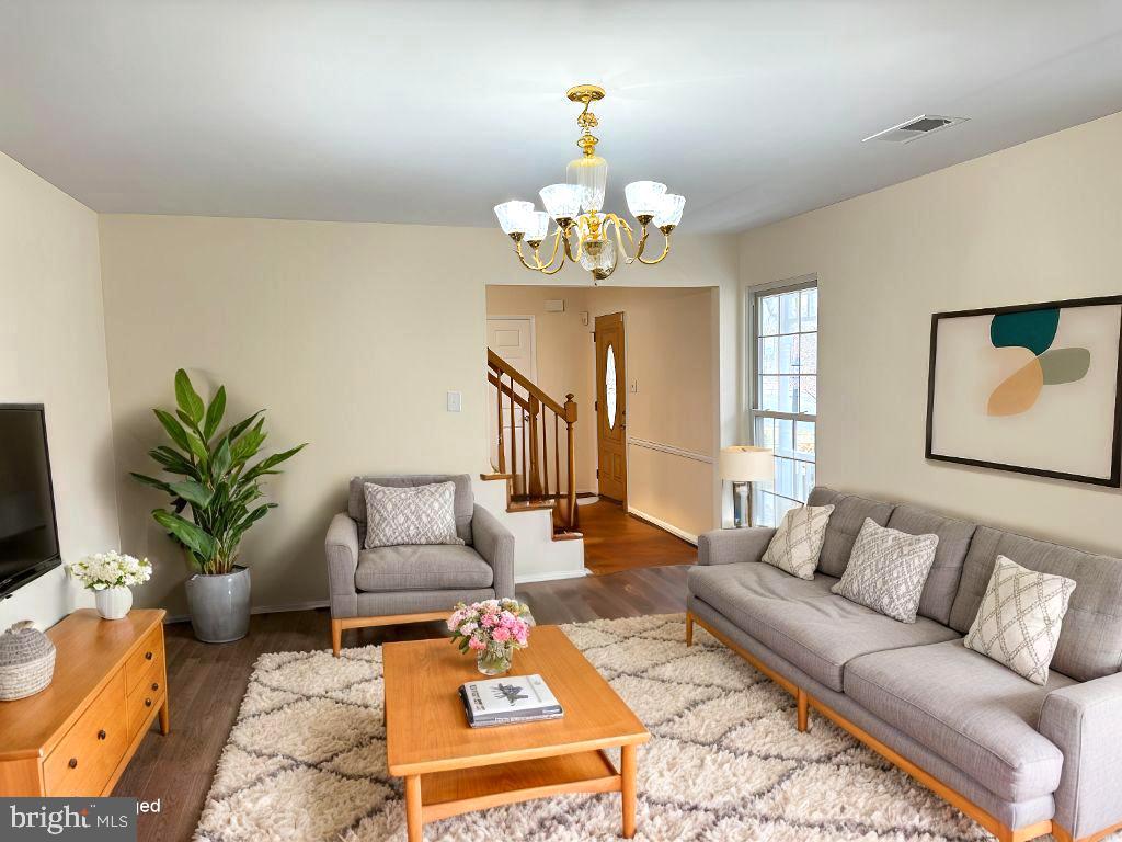 LAKE RIDGE - Residential