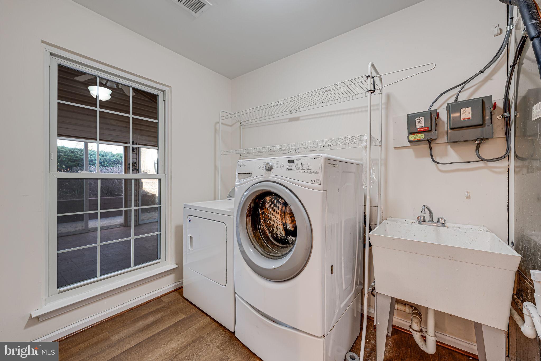 LAKE RIDGE - Residential