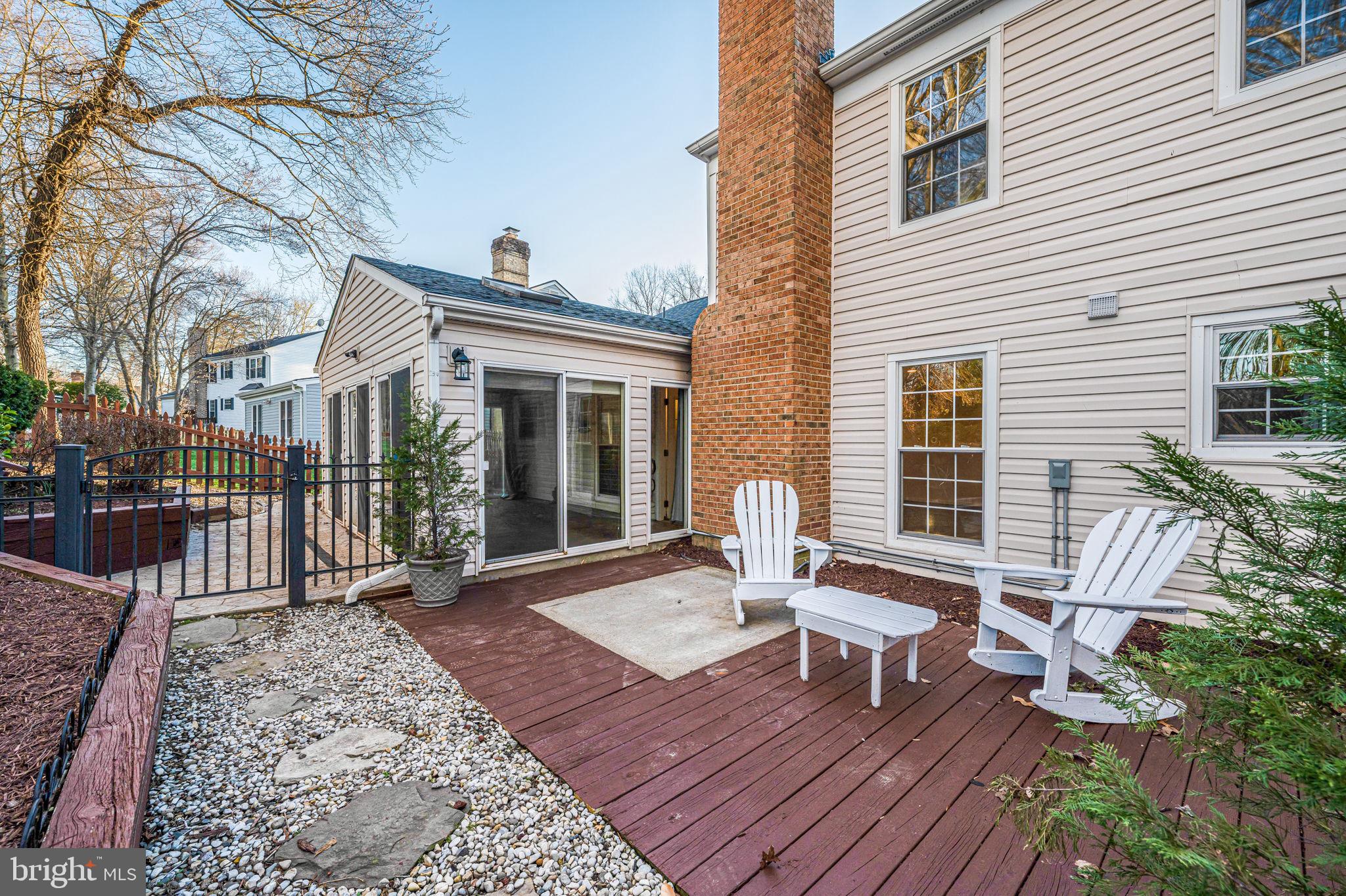 LAKE RIDGE - Residential