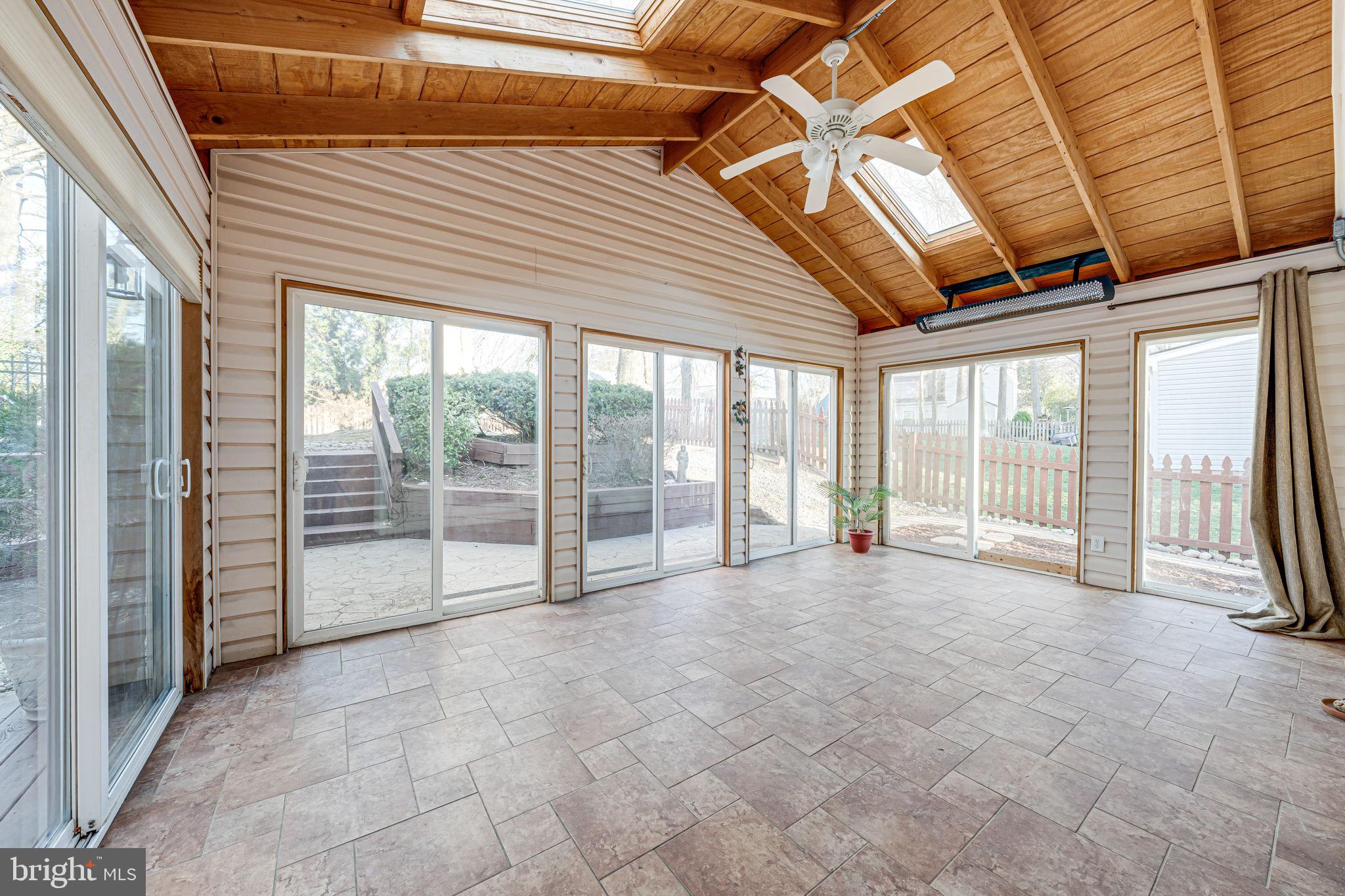 LAKE RIDGE - Residential