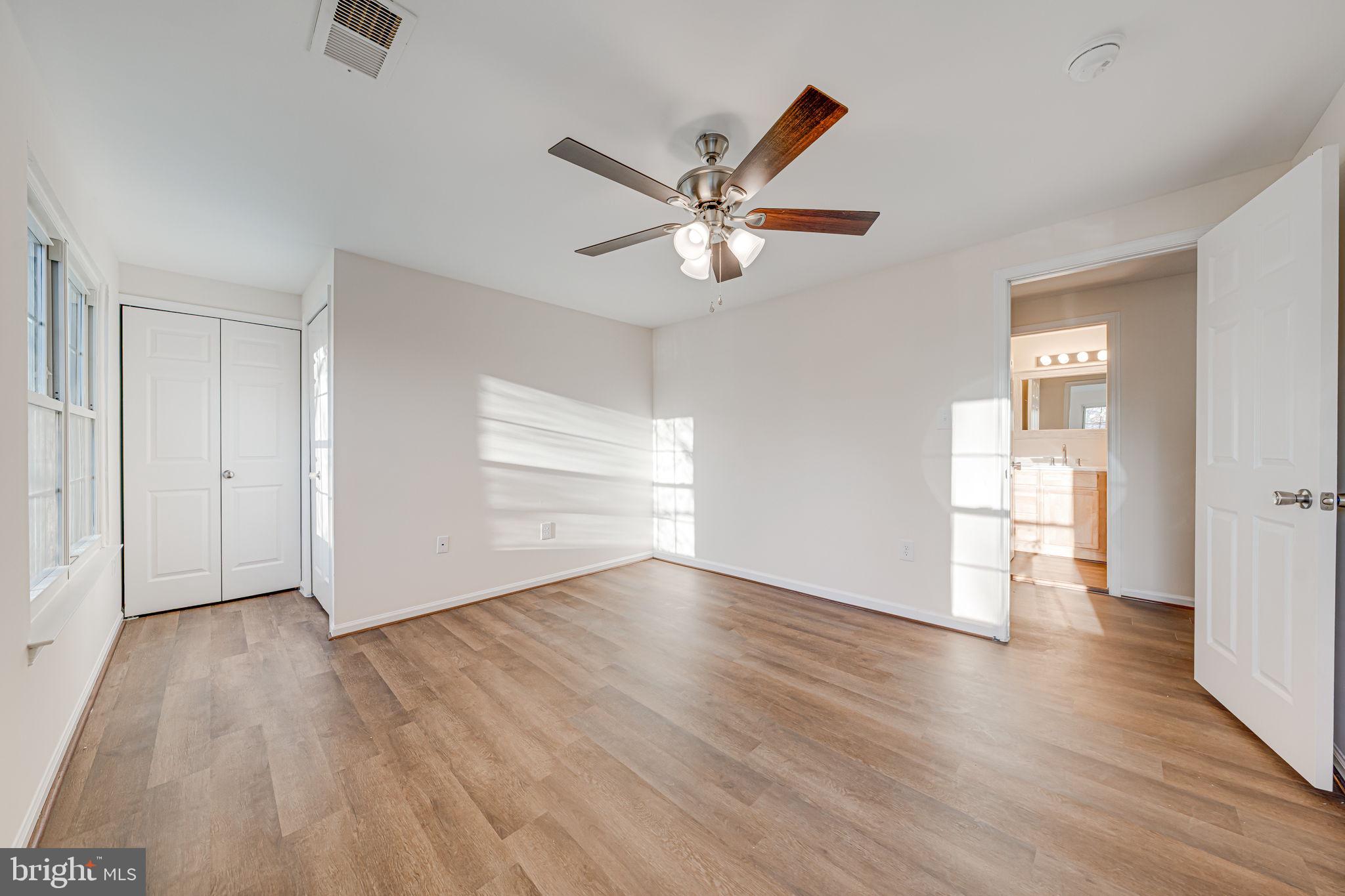 LAKE RIDGE - Residential