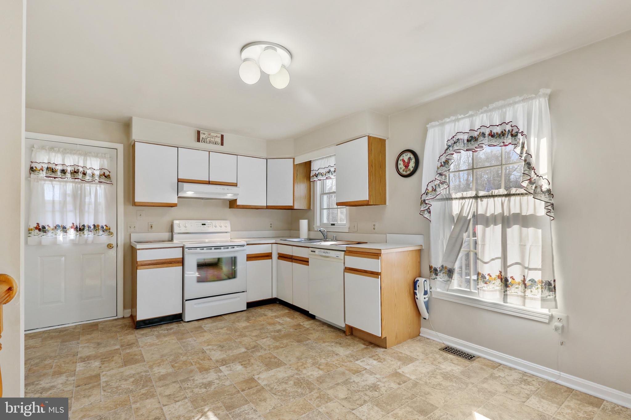 MIDDLE RIVER - Residential