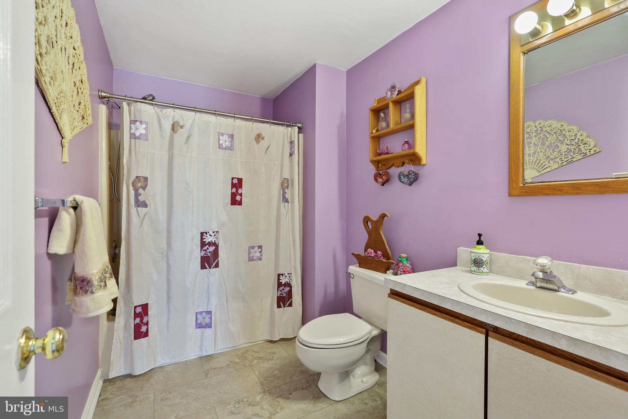 MIDDLE RIVER - Residential